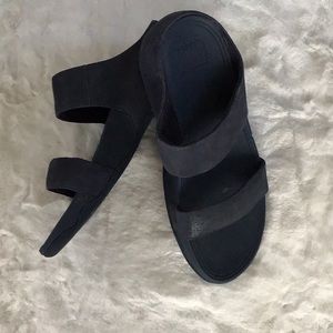 Fitflop Lulu Slide Shimmer Check sandals Navy Sz 8